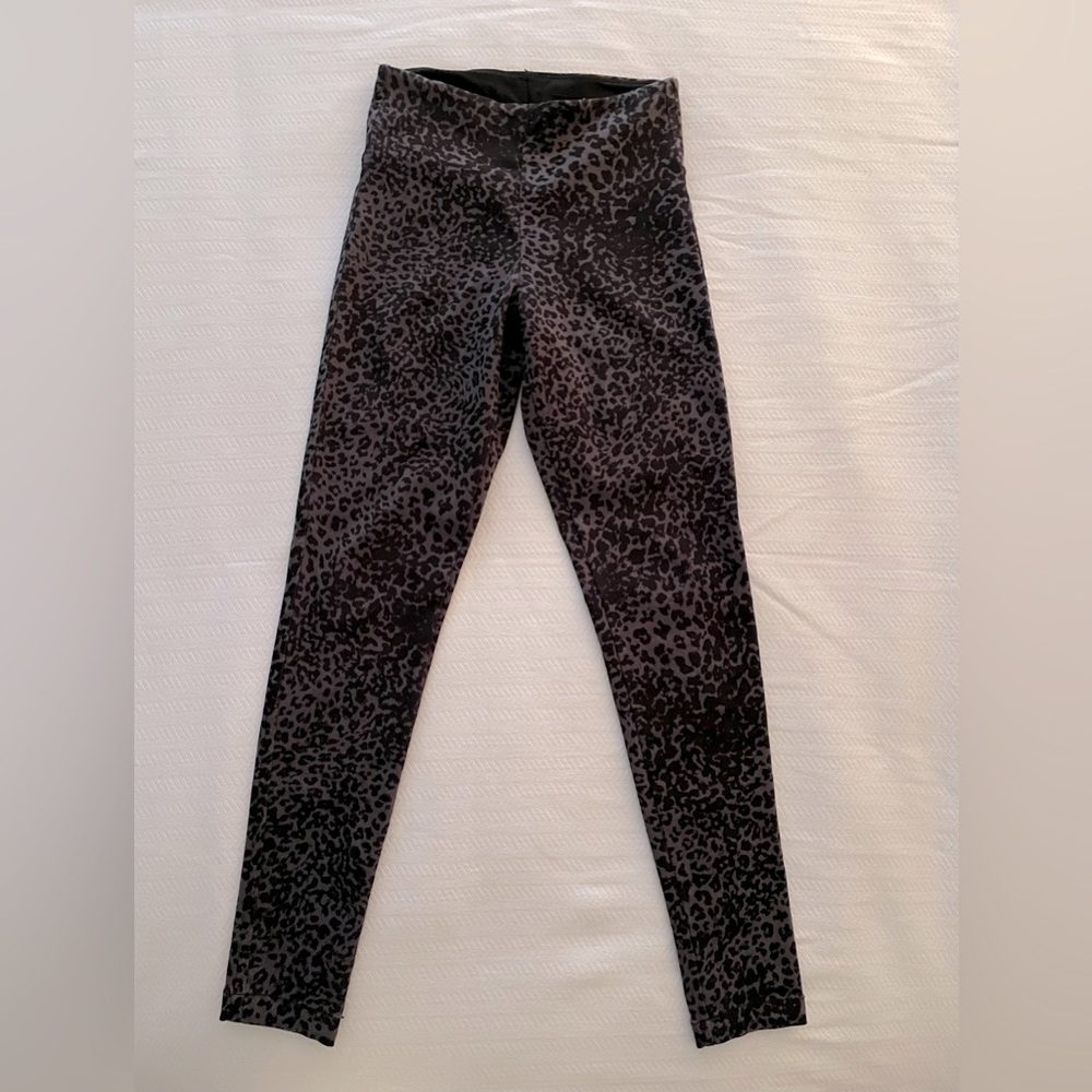 LYSSE Grey Leopard Print Toothpick Denim, Size Small - Picture 3 of 10